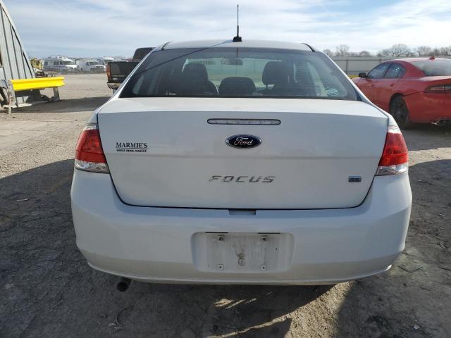 1FAHP3FN7AW258362 - 2010 FORD FOCUS SE WHITE photo 6