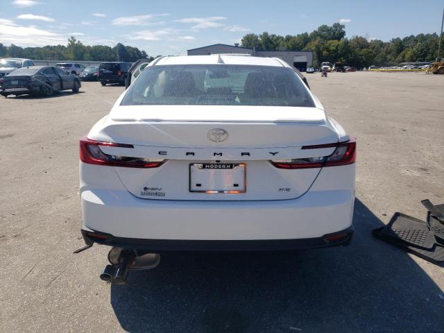 4T1DAACK0SU639293 - 2025 TOYOTA CAMRY XSE WHITE photo 6