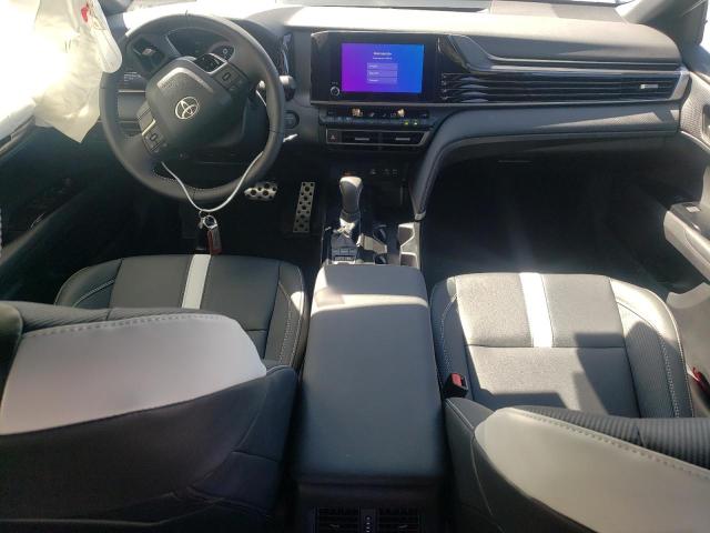 4T1DAACK0SU639293 - 2025 TOYOTA CAMRY XSE WHITE photo 8