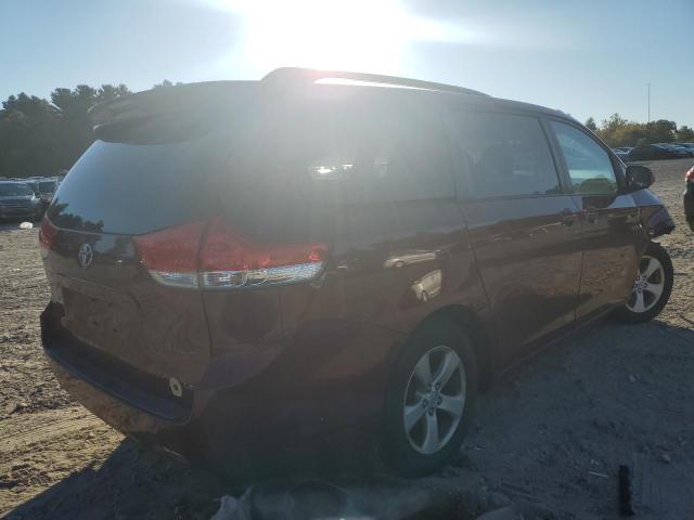 5TDKK3DC0BS046596 - 2011 TOYOTA SIENNA LE RED photo 3