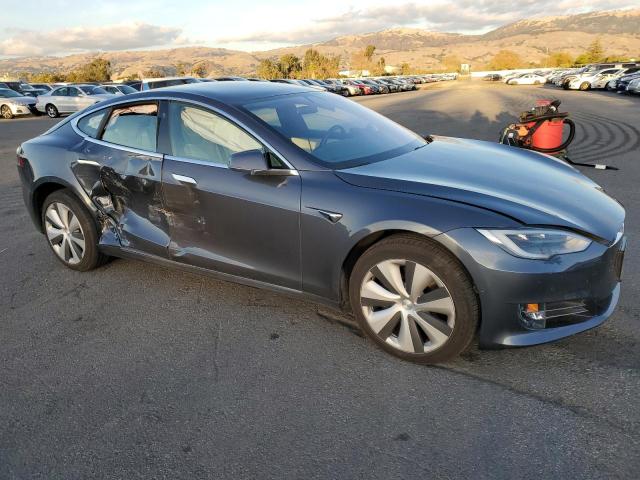5YJSA1E25LF396776 - 2020 TESLA MODEL S CHARCOAL photo 4