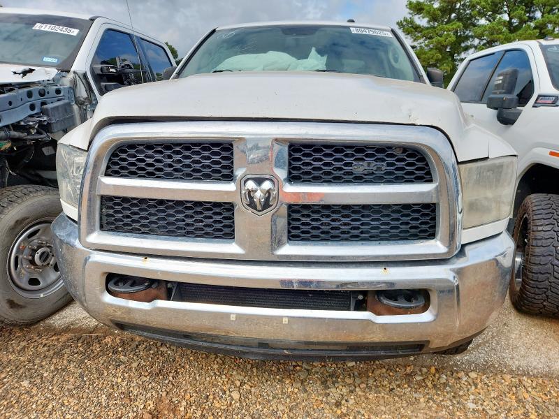 3C6UR5DL9GG328538 - 2016 RAM 2500 SLT Blanco foto 5