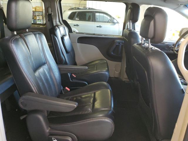 2C4RC1CG3CR136923 - 2012 CHRYSLER TOWN & COU TOURING L SILVER photo 11