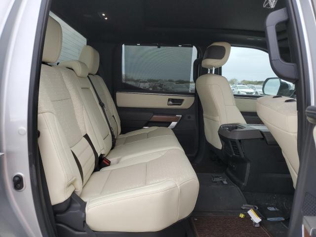 5TFMA5DB9NX011035 - 2022 TOYOTA TUNDRA CREWMAX PLATINUM Gümüş foto 10