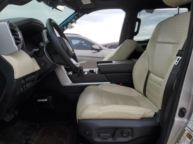 5TFMA5DB9NX011035 - 2022 TOYOTA TUNDRA CREWMAX PLATINUM Gümüş foto 7