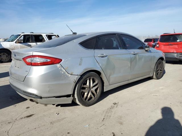 3FA6P0H74FR236298 - 2015 FORD FUSION SE SILVER photo 3