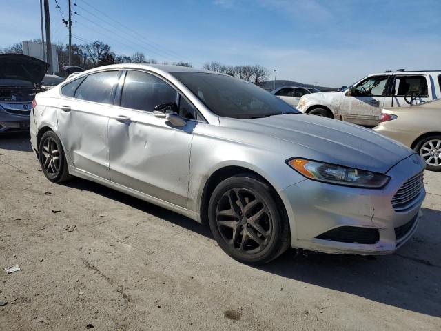 3FA6P0H74FR236298 - 2015 FORD FUSION SE SILVER photo 4