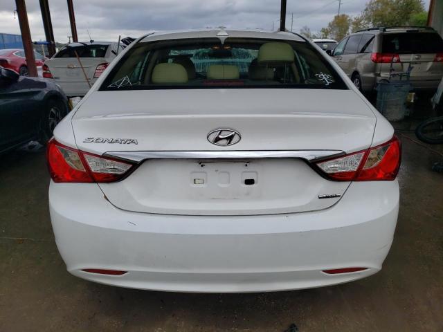 5NPEC4AC7DH526213 - 2013 HYUNDAI SONATA SE WHITE photo 6