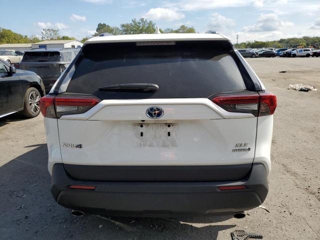 4T3RWRFV1RU117723 - 2024 TOYOTA RAV4 XLE WHITE photo 6