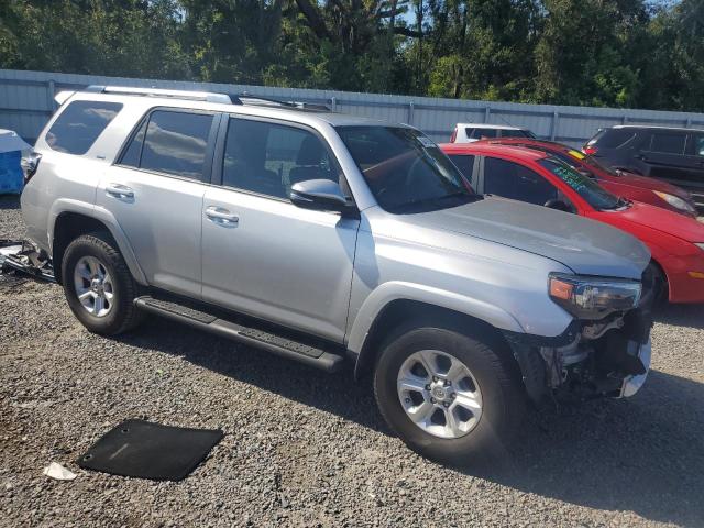 JTEZU5JR1L5215329 - 2020 TOYOTA 4RUNNER SR5 SILVER photo 4