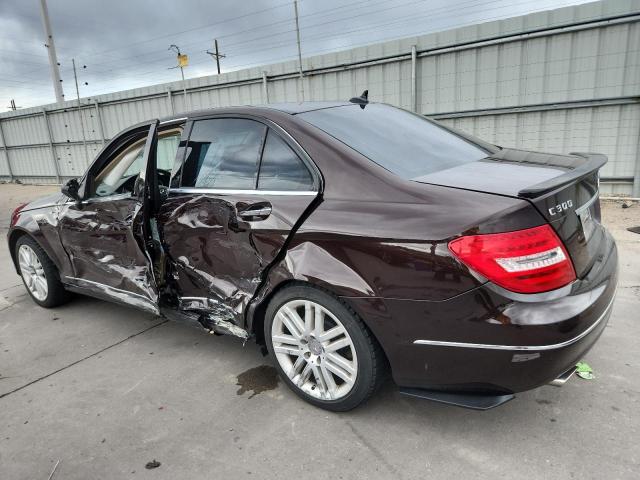 WDDGF8BB2CF917135 - 2012 MERCEDES-BENZ C 300 4MATIC MAROON photo 2
