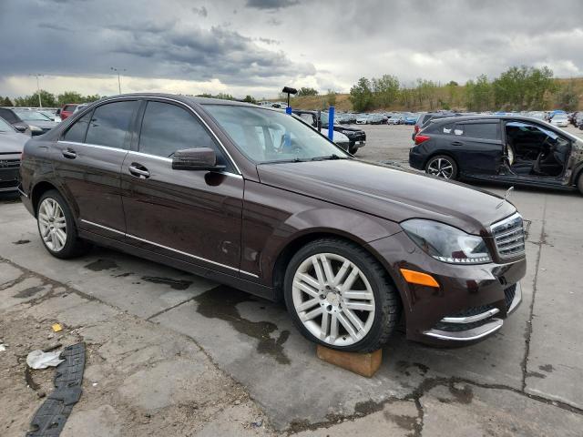 WDDGF8BB2CF917135 - 2012 MERCEDES-BENZ C 300 4MATIC MAROON photo 4