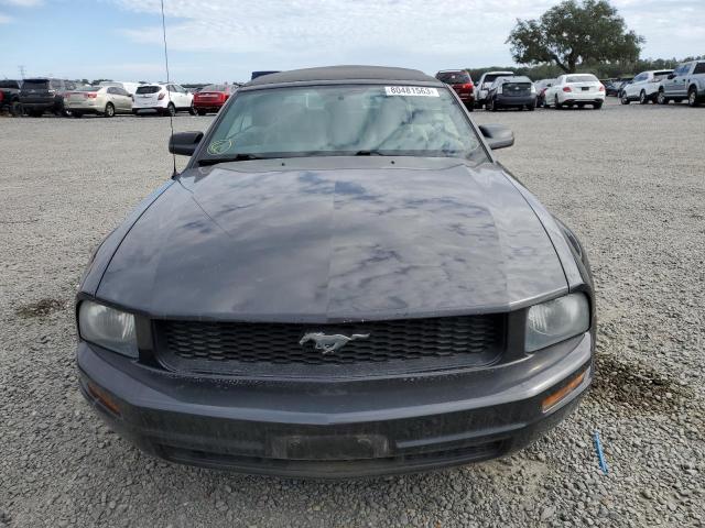 1ZVFT84N375202945 - 2007 FORD MUSTANG GRAY photo 5