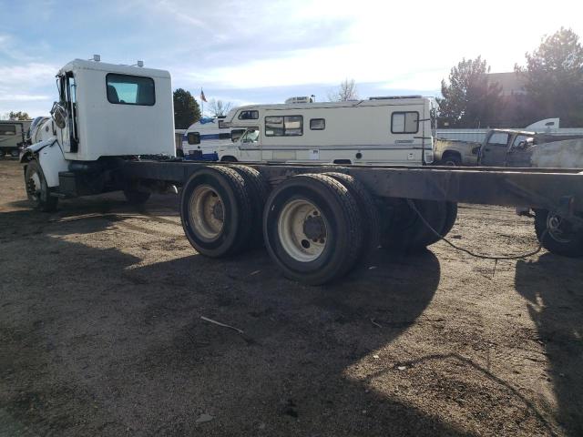 2NPNHD6X24M831043 - 2004 PETERBILT 330 WHITE photo 3