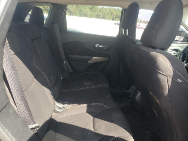 1C4PJMCS1HW615388 - 2017 JEEP CHEROKEE LATITUDE BLACK photo 10