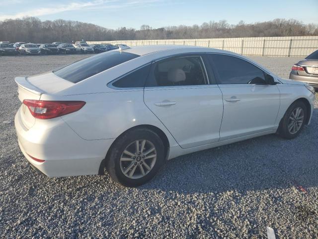 5NPE24AF7FH181961 - 2015 HYUNDAI SONATA SE WHITE photo 3