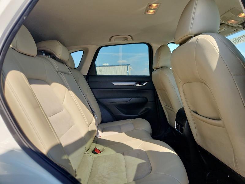 JM3KFACM0J1359136 - 2018 MAZDA CX-5 TOURING أبيض صورة 11