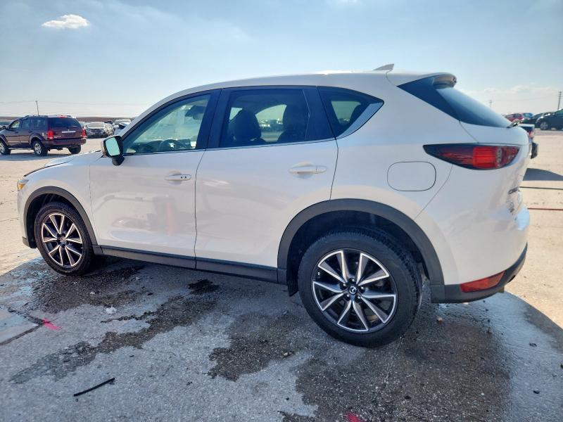 JM3KFACM0J1359136 - 2018 MAZDA CX-5 TOURING أبيض صورة 2