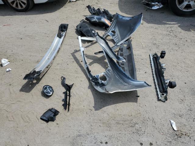 4T1B11HK6JU619824 - 2018 TOYOTA CAMRY L WHITE photo 12