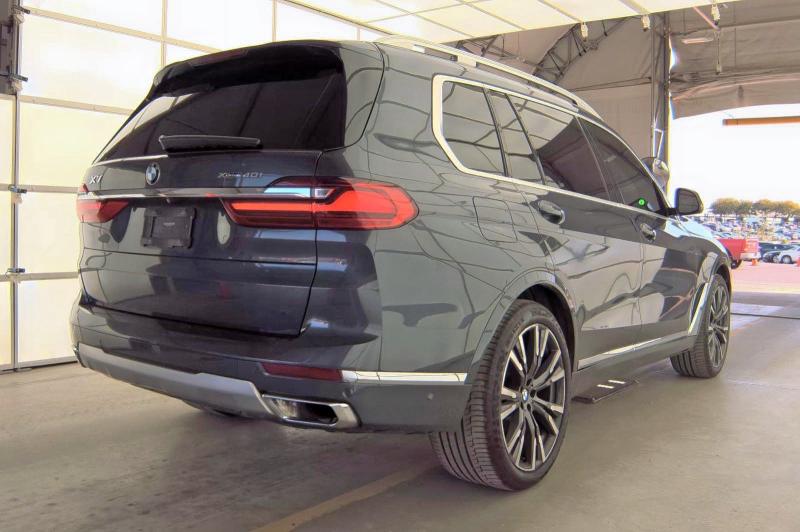 5UXCW2C55KLB43477 - 2019 BMW X7 XDRIVE40I GRAY photo 4