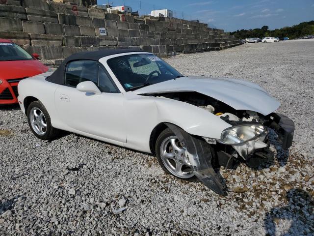 JM1NB353710203411 - 2001 MAZDA MX-5 MIATA BASE WHITE photo 4