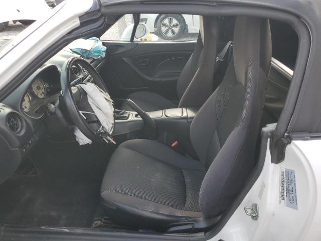 JM1NB353710203411 - 2001 MAZDA MX-5 MIATA BASE WHITE photo 7