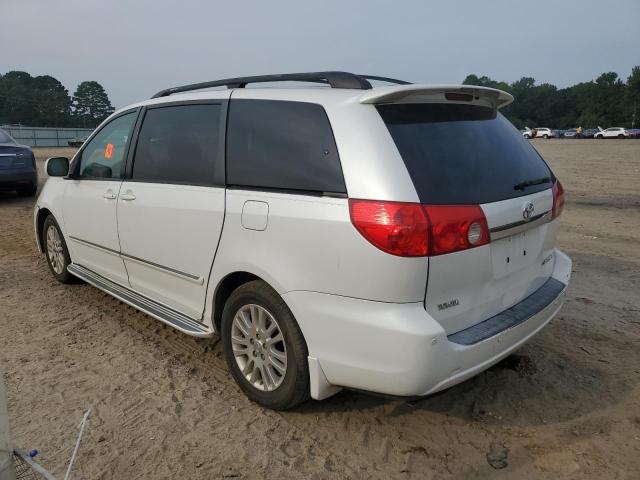 5TDZK22C87S050933 - 2007 TOYT SIENNA XLE WHITE photo 2