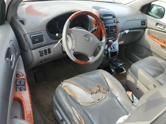 5TDZK22C87S050933 - 2007 TOYT SIENNA XLE WHITE photo 8