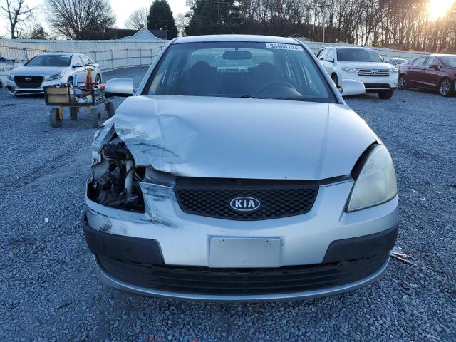 KNADE123086340979 - 2008 KIA RIO BASE SILVER photo 5