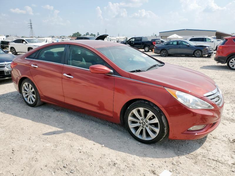 5NPEC4AC7DH651714 - 2013 HYUNDAI SONATA SE RED photo 4