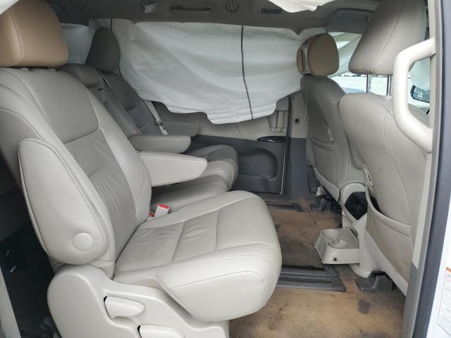 5TDYK3DC9FS675810 - 2015 TOYOTA SIENNA XLE WHITE photo 11