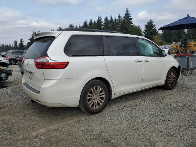 5TDYK3DC9FS675810 - 2015 TOYOTA SIENNA XLE WHITE photo 3