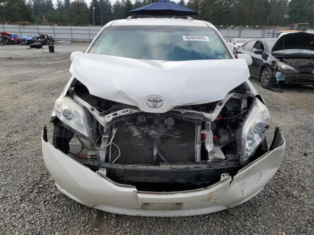 5TDYK3DC9FS675810 - 2015 TOYOTA SIENNA XLE WHITE photo 5