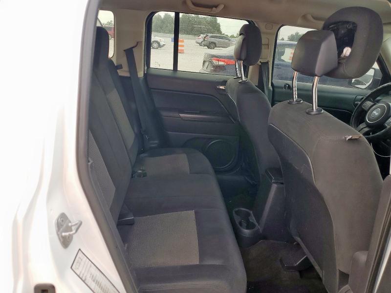 1C4NJPBA9ED812110 - 2014 JEEP PATRIOT SPORT WHITE photo 11