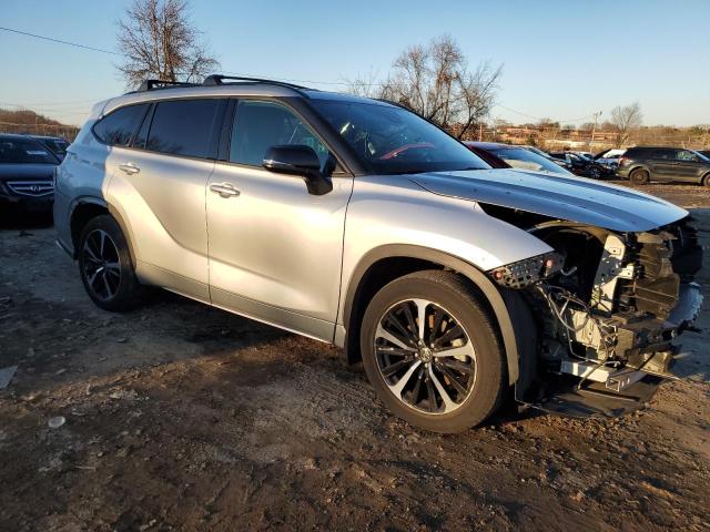 5TDLZRBH6MS160235 - 2021 TOYOTA HIGHLANDER XSE SILVER photo 4