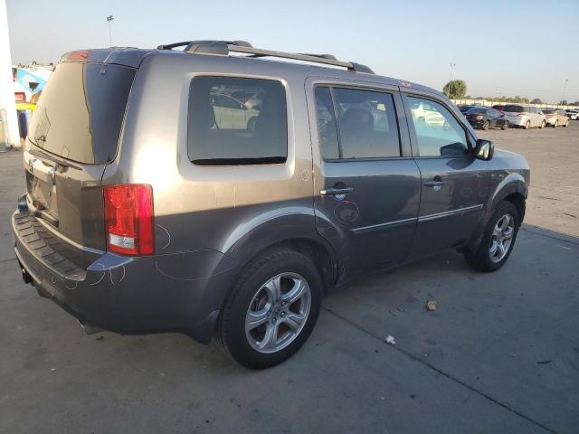 5FNYF3H45CB015965 - 2012 HONDA PILOT EX GRAY photo 3