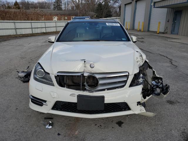 WDDGF5HB0CR205372 - 2012 MERCEDES-BENZ C 350 WHITE photo 5