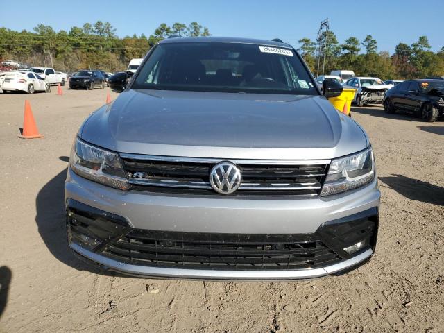 3VV3B7AX8KM197044 - 2019 VOLKSWAGEN TIGUAN SE GRAY photo 5