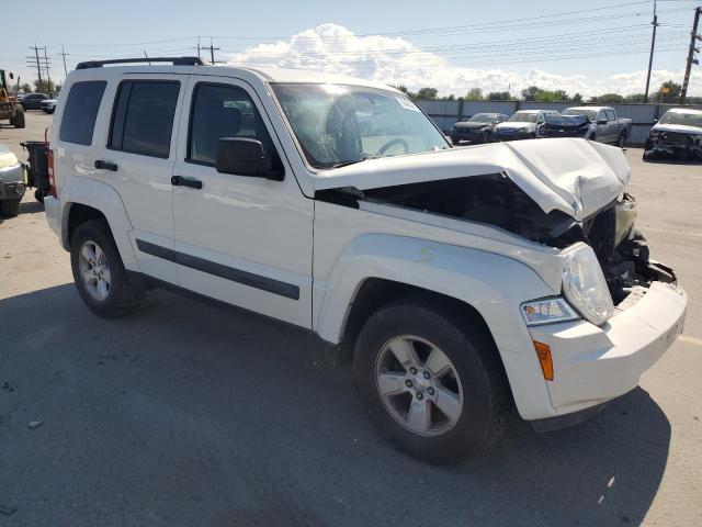 1J8GN28K09W540890 - 2009 JEEP LIBERTY SPORT WHITE photo 4