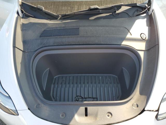 5YJYGDEE5LF047198 - 2020 TESLA MODEL Y WHITE photo 11