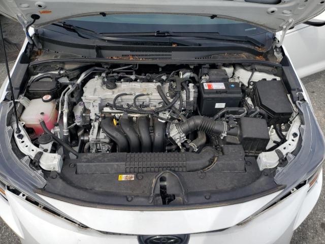 5YFEPRAE5LP045638 - 2020 TOYOTA COROLLA LE WHITE photo 11