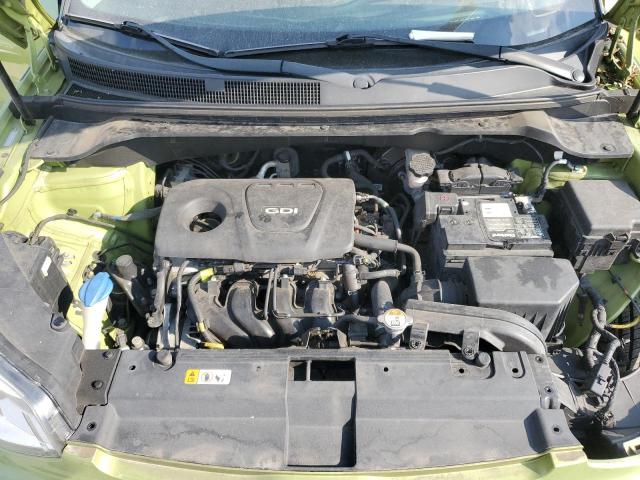 KNDJN2A29J7902673 - 2018 KIA SOUL GREEN photo 12