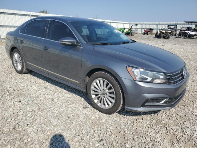 1VWBT7A37HC029892 - 2017 VOLKSWAGEN PASSAT SE GRAY photo 4