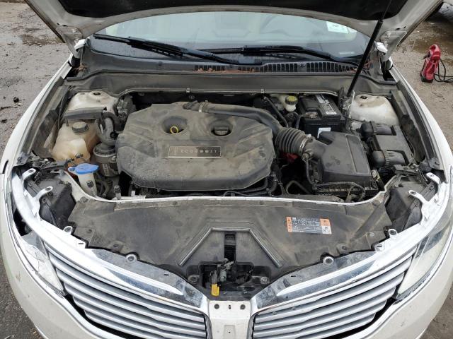 3LN6L2G97GR622151 - 2016 LINCOLN MKZ WHITE photo 11