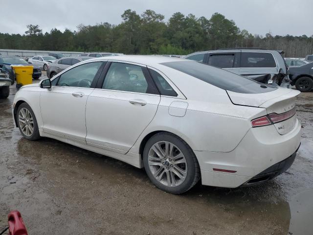 3LN6L2G97GR622151 - 2016 LINCOLN MKZ WHITE photo 2