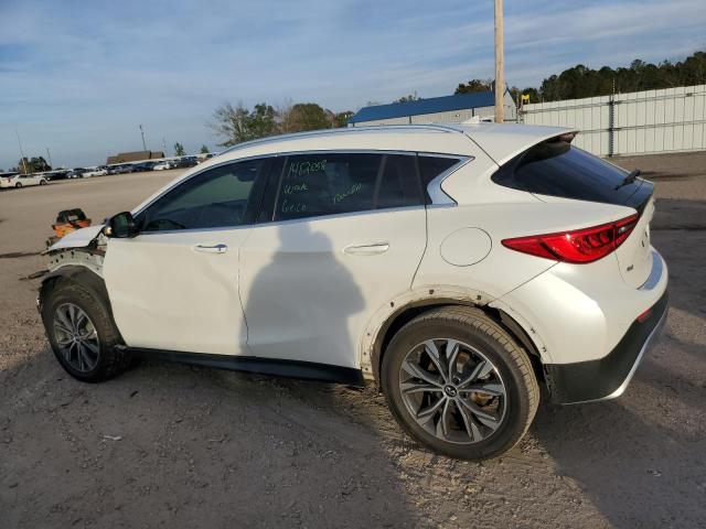 SJKCH5CR4JA043438 - 2018 INFINITI QX30 BASE أبيض صورة 2