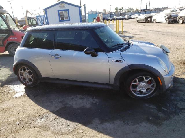 WMWRE33422TD53284 - 2002 MINI COOPER S SILVER photo 4