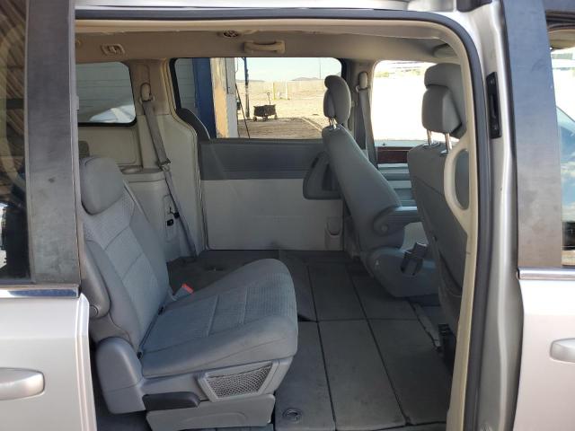 2A4RR5D16AR369749 - 2010 CHRYSLER TOWN & COU TOURING SILVER photo 10