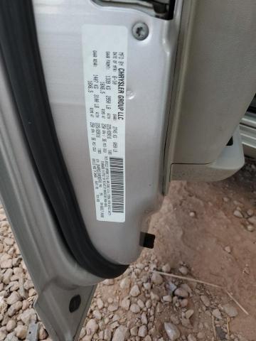 2A4RR5D16AR369749 - 2010 CHRYSLER TOWN & COU TOURING SILVER photo 12