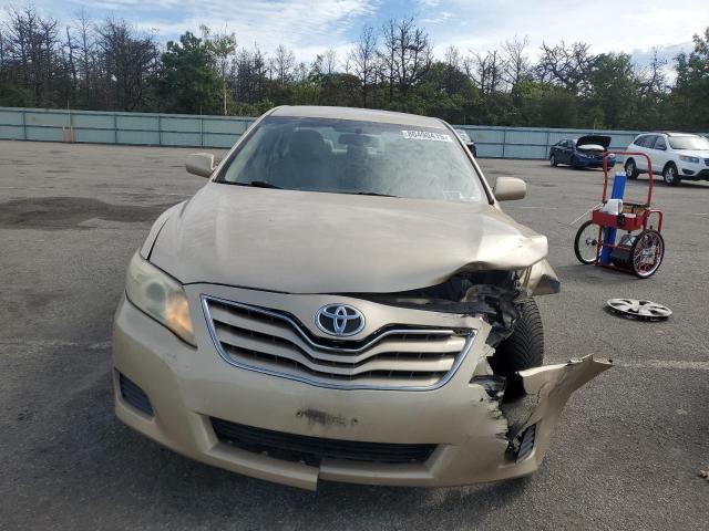 4T1BF3EK4AU027341 - 2010 TOYOTA CAMRY BASE Світло-коричневий фото 5